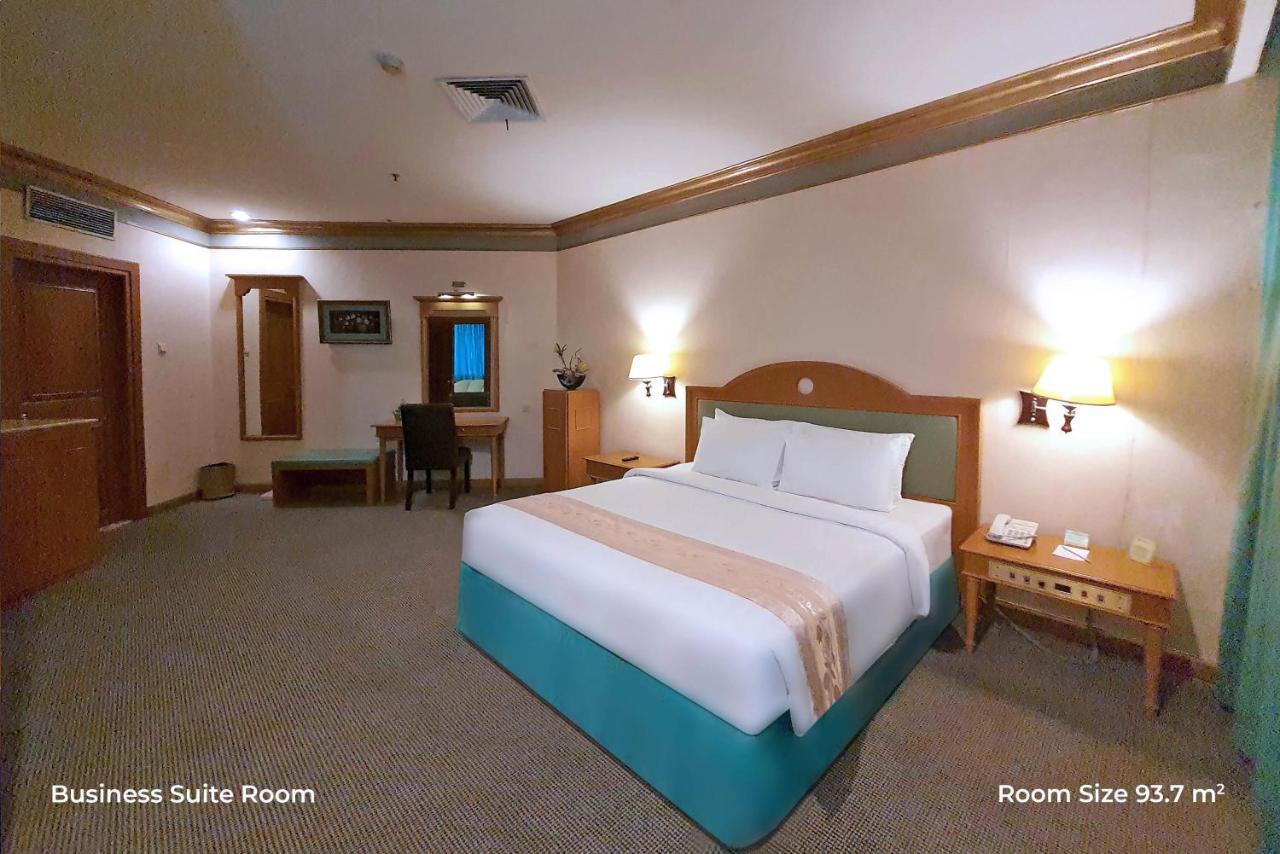 Tunjungan Hotel Surabaya Ngoại thất bức ảnh