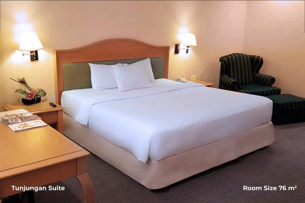 Tunjungan Hotel Surabaya Ngoại thất bức ảnh